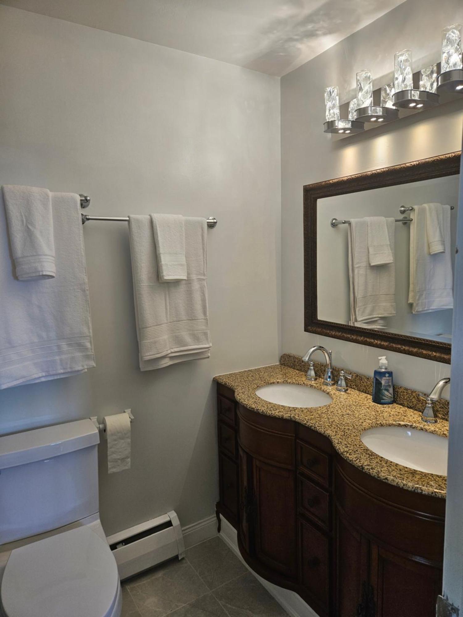 سمرسايد Sunflower Guest Suites المظهر الخارجي الصورة
