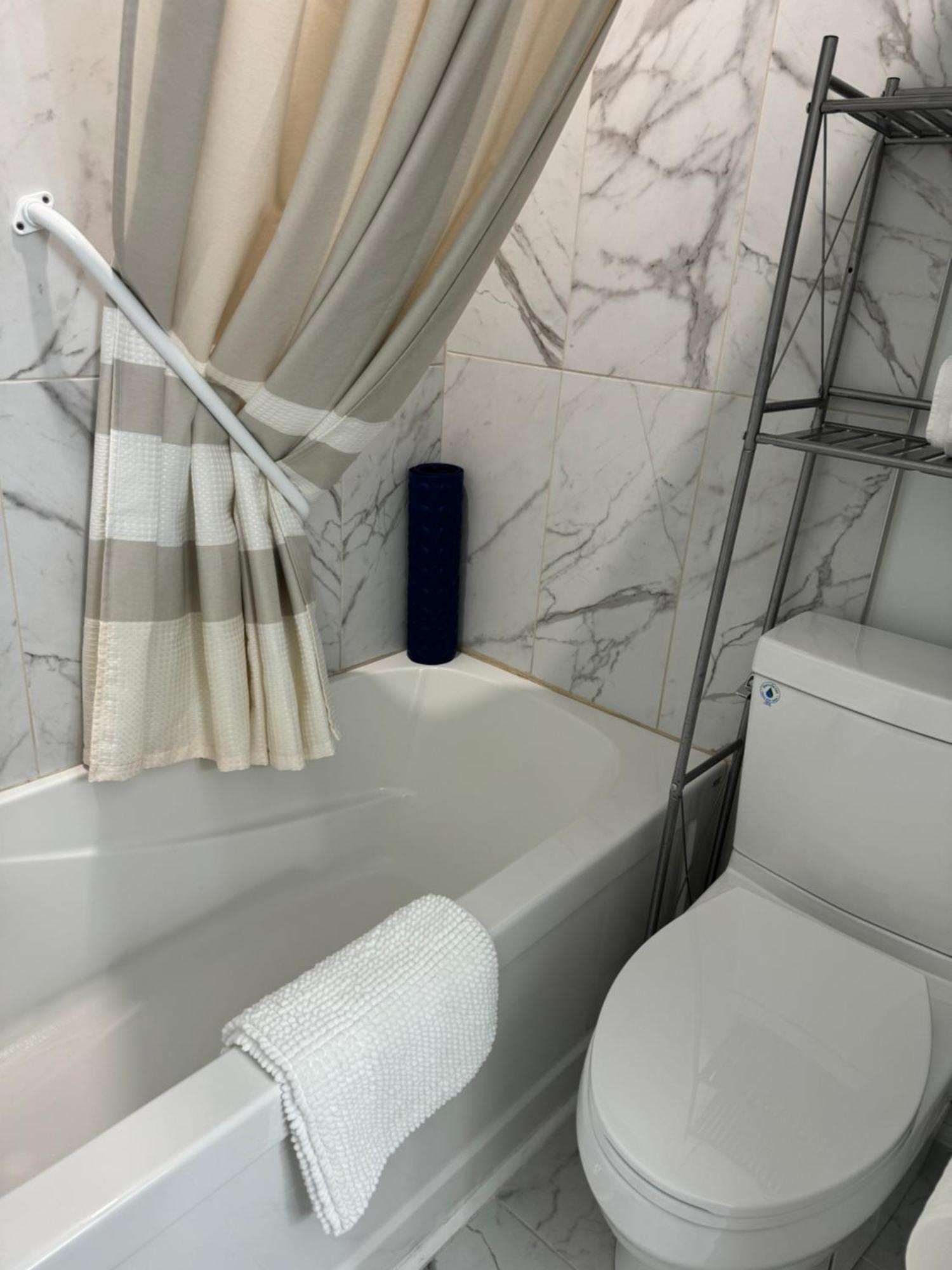سمرسايد Sunflower Guest Suites المظهر الخارجي الصورة