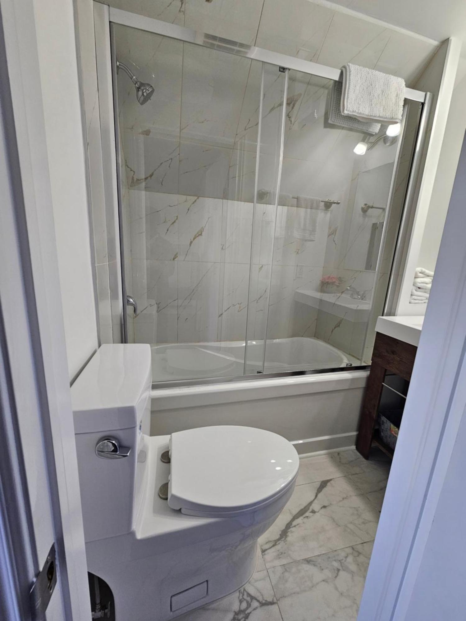 سمرسايد Sunflower Guest Suites المظهر الخارجي الصورة